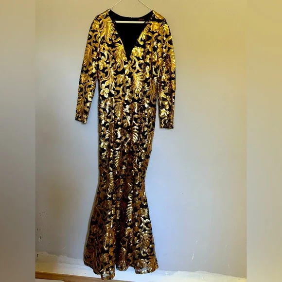 Formal Evening Gown - Picture 5 of 15